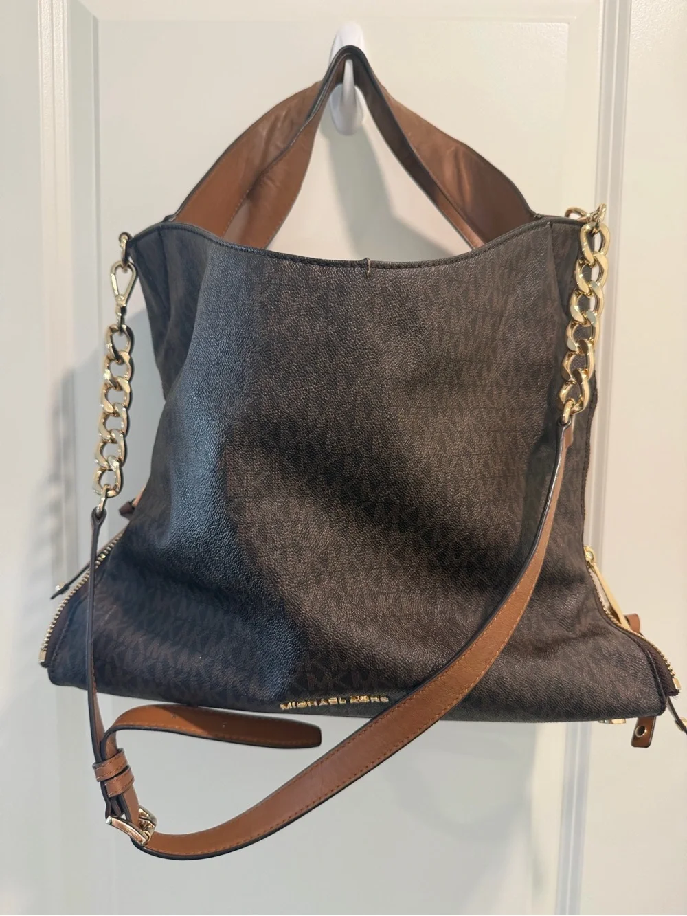 Michael Kors mk monogram